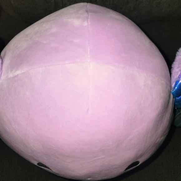 MONICA THE PURPLE AXOLOTL 14" SQUISHMALLOW PURPLE W RAINBOW BELLY MINT CONDITION - Picture 4 of 8